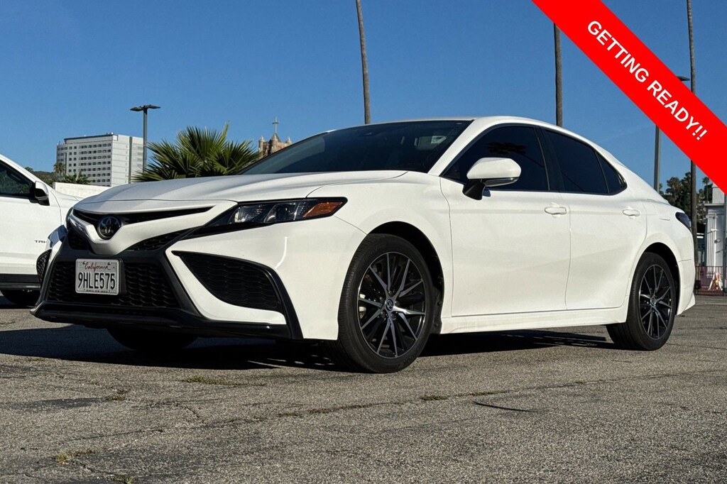 Used 2023 Toyota Camry SE Sedan