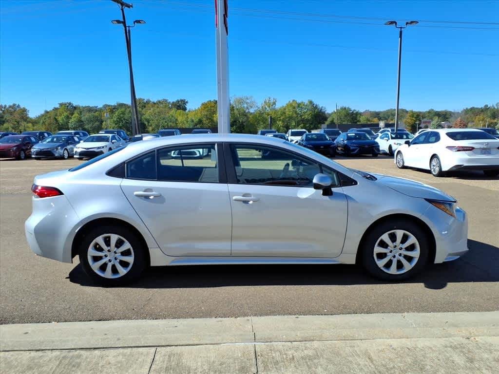 Thumbnail: 2024 Toyota Corolla - 4