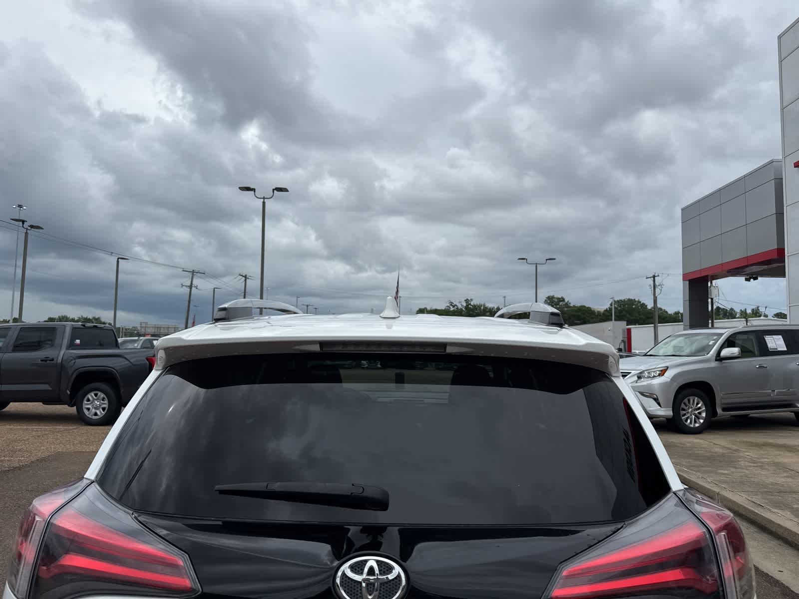 Thumbnail: 2016 Toyota RAV4 - 4