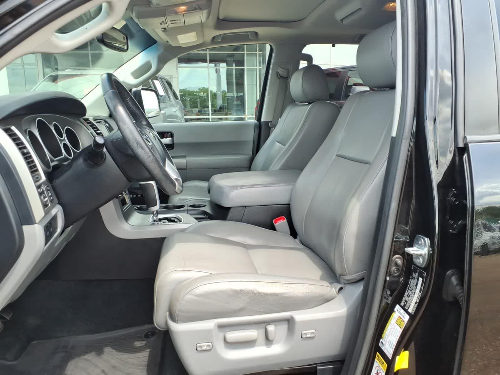 Thumbnail: 2014 Toyota Sequoia - 24