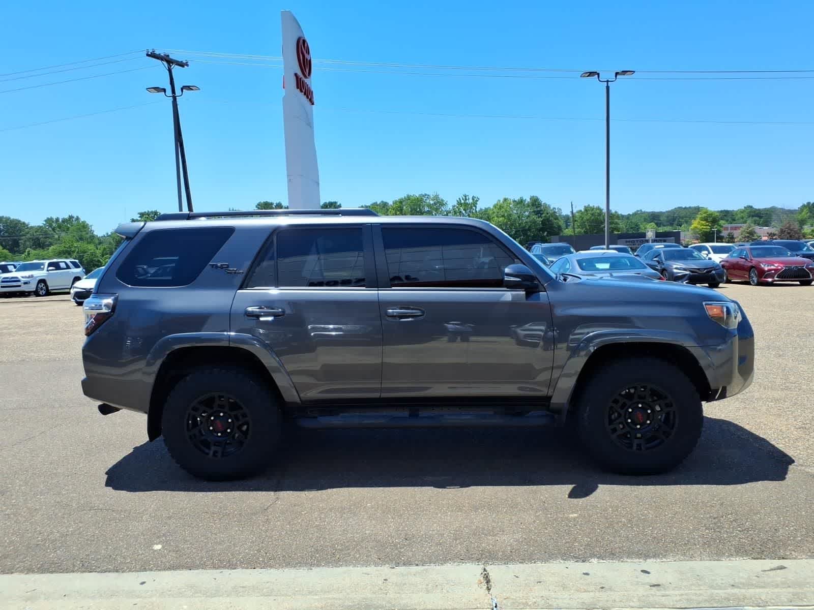 Thumbnail: 2019 Toyota 4Runner - 4