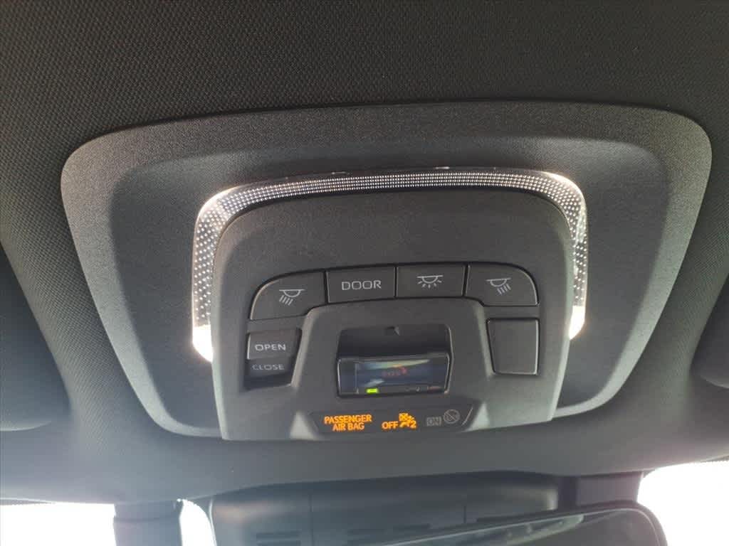 Thumbnail: 2025 Toyota Crown - 23