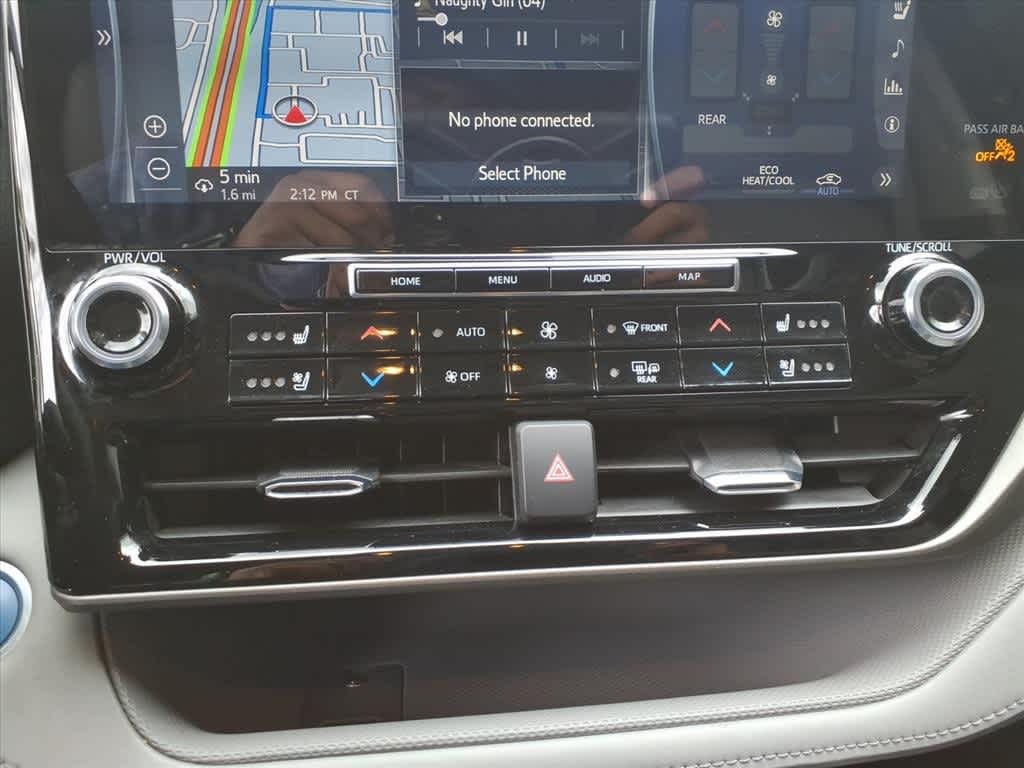 Thumbnail: 2021 Toyota Highlander - 20