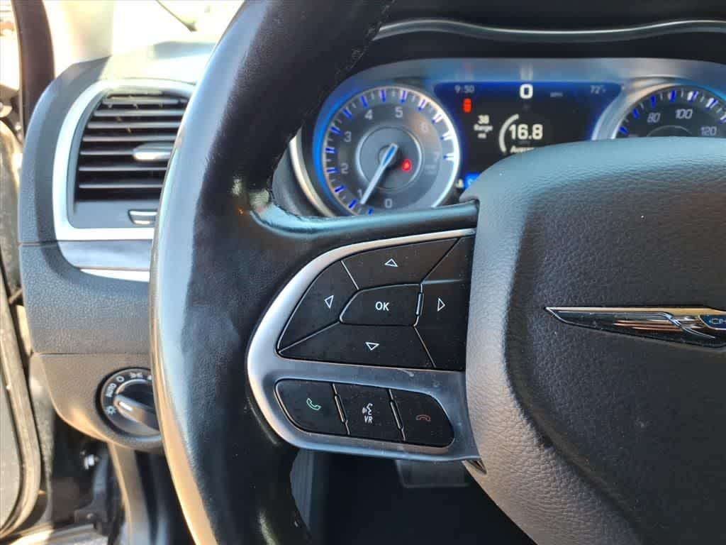 Thumbnail: 2019 Chrysler 300 - 14