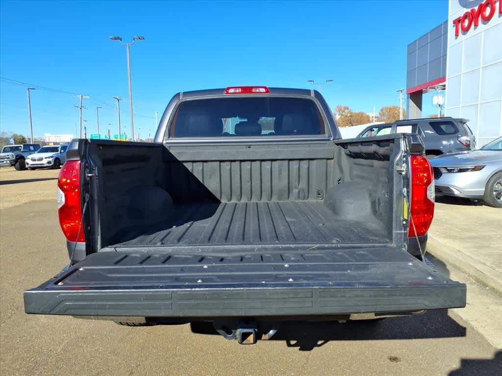 Thumbnail: 2019 Toyota Tundra - 8