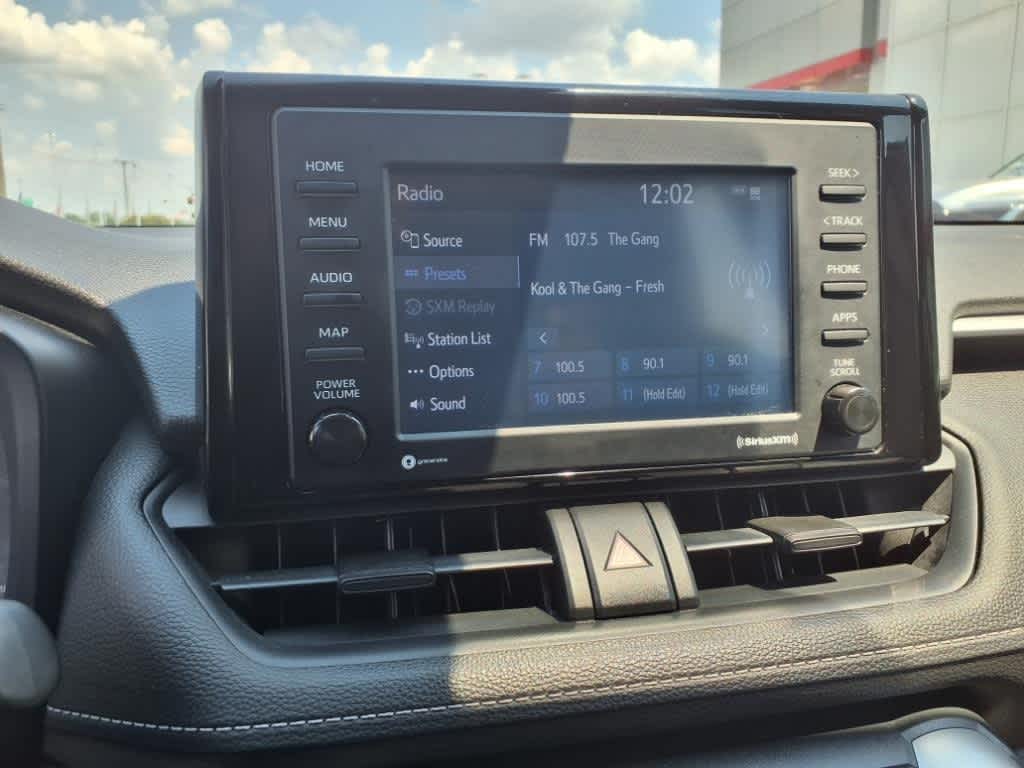 Thumbnail: 2021 Toyota RAV4 - 18