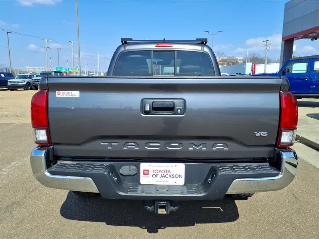 Thumbnail: 2018 Toyota Tacoma - 6