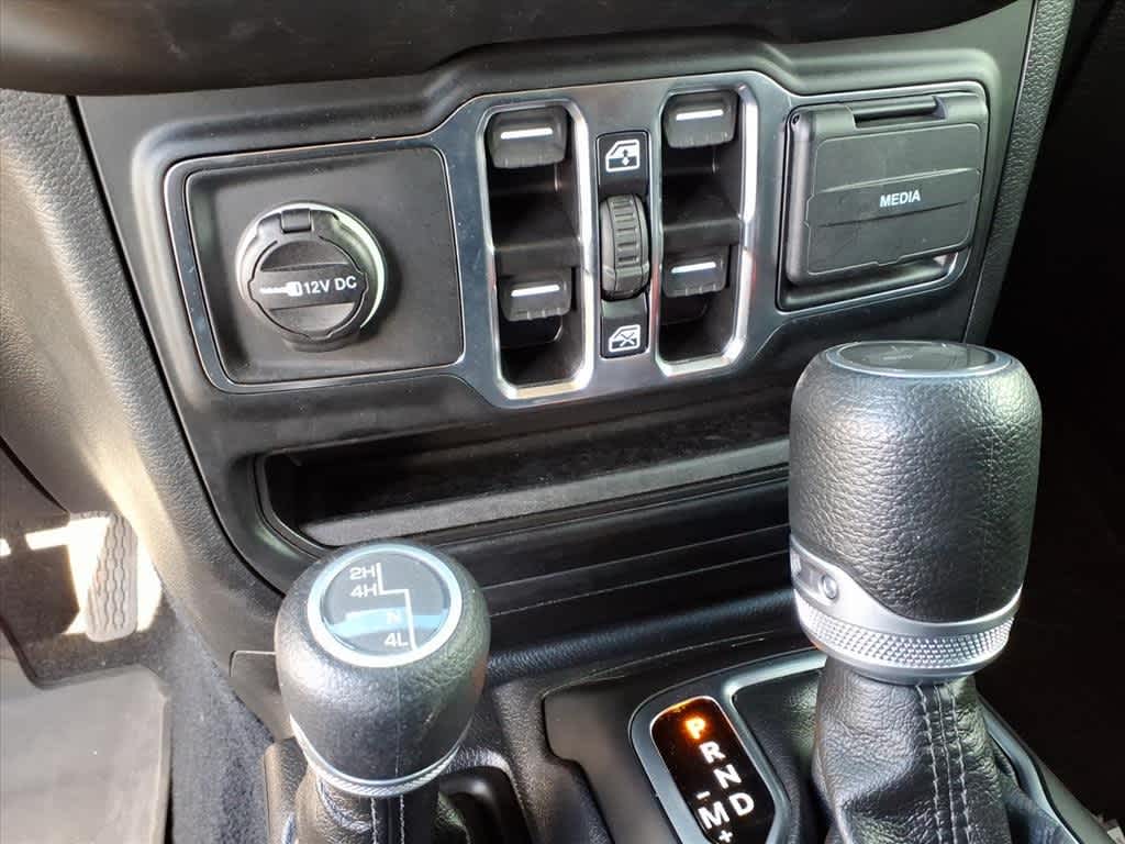 Thumbnail: 2023 Jeep Wrangler - 21