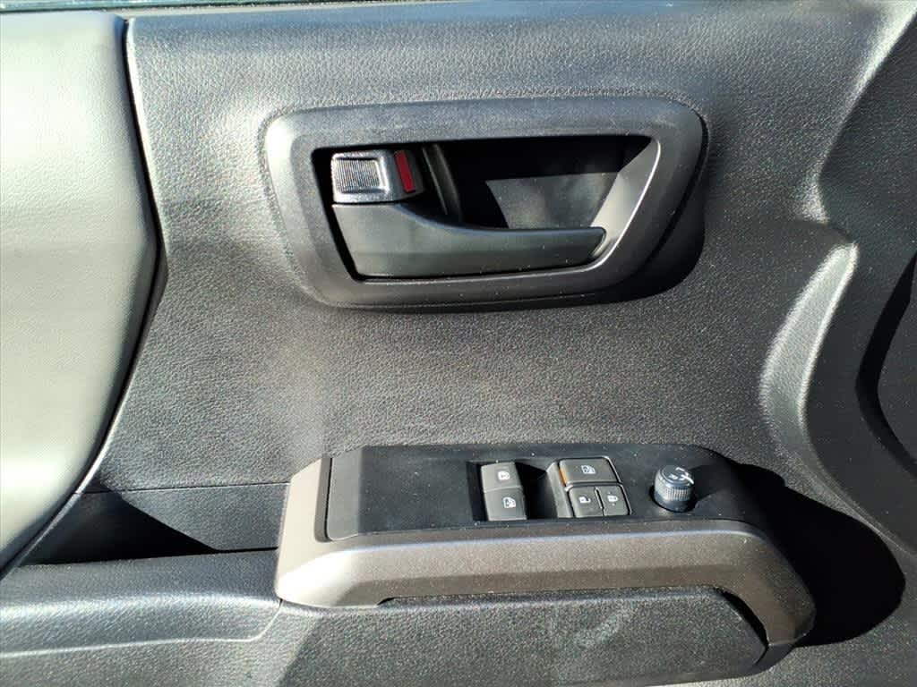 Thumbnail: 2022 Toyota Tacoma - 13