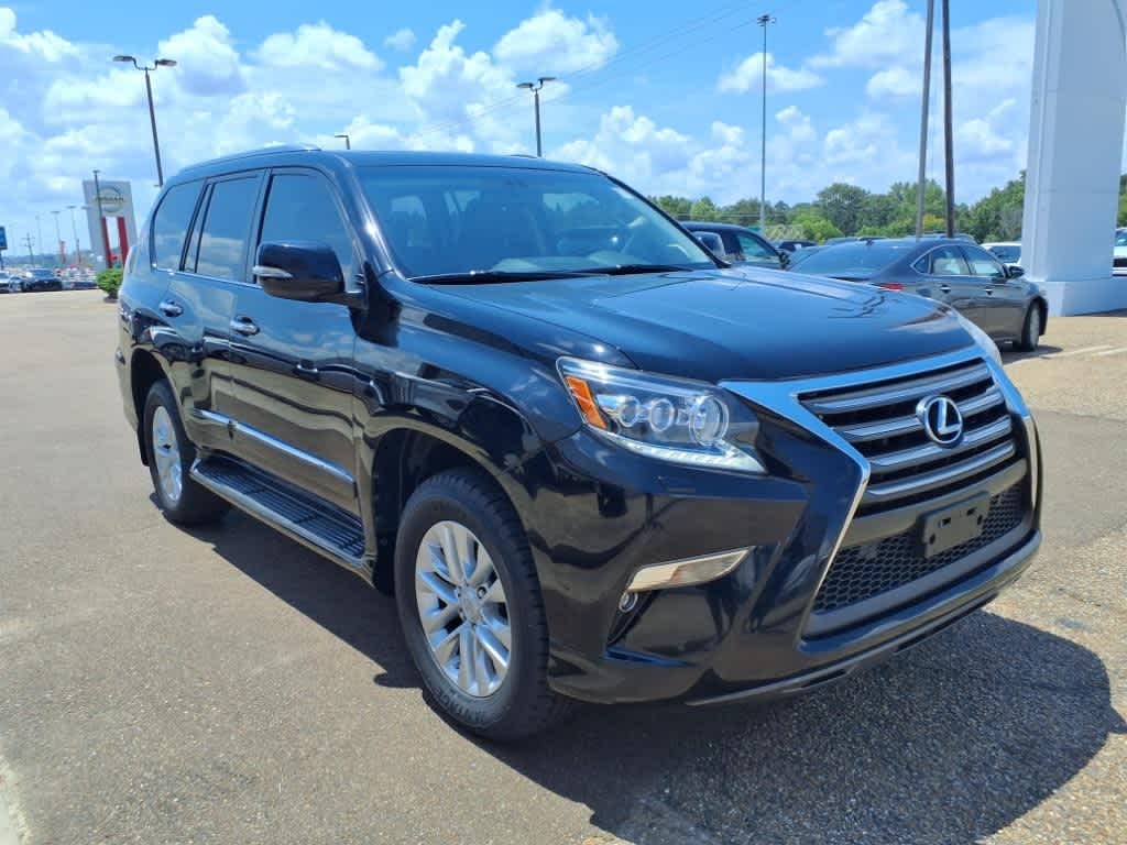 Thumbnail: 2017 Lexus GX - 3