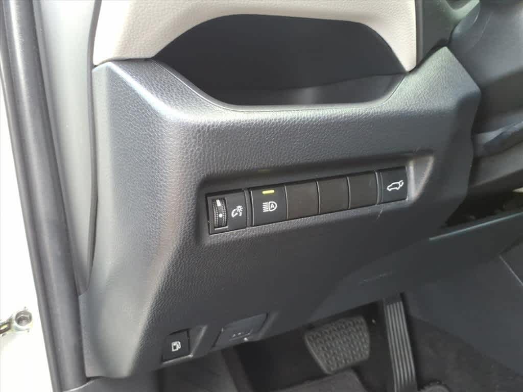 Thumbnail: 2022 Toyota RAV4 - 14