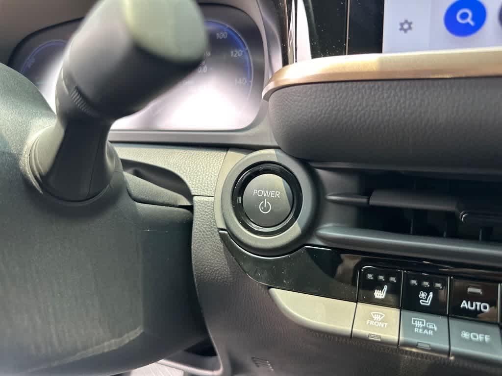 2025 Toyota Crown Platinum 18