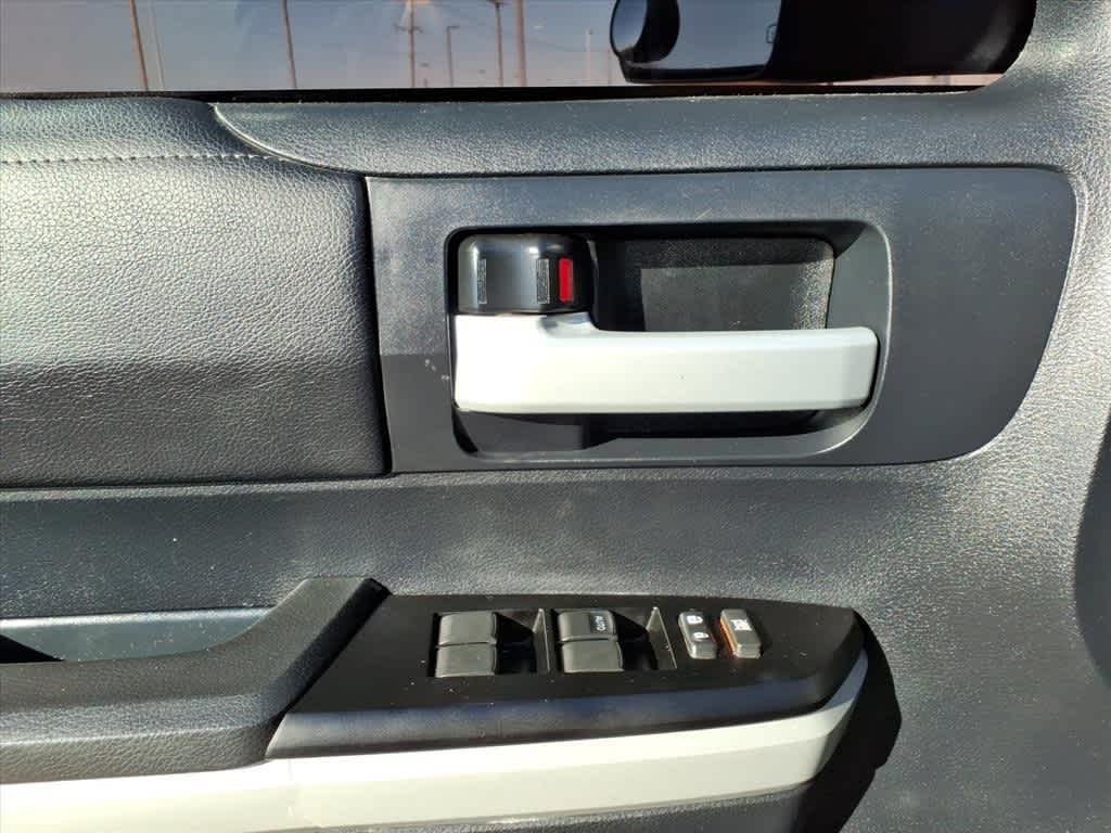 Thumbnail: 2019 Toyota Tundra - 12