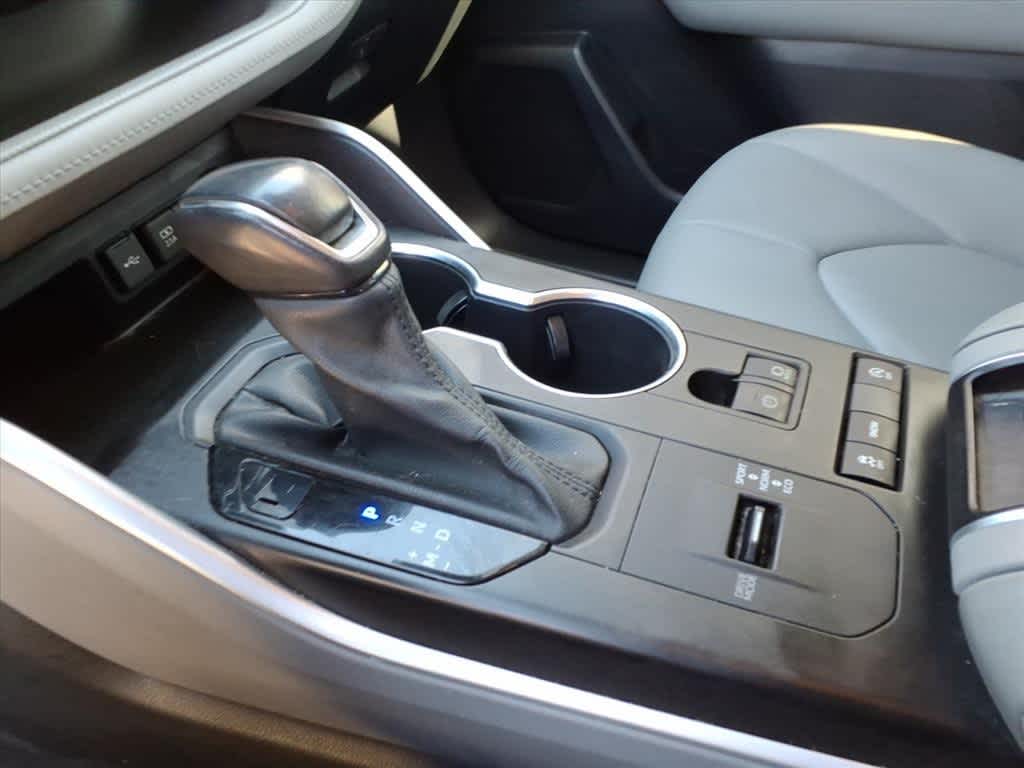 Thumbnail: 2021 Toyota Highlander - 22