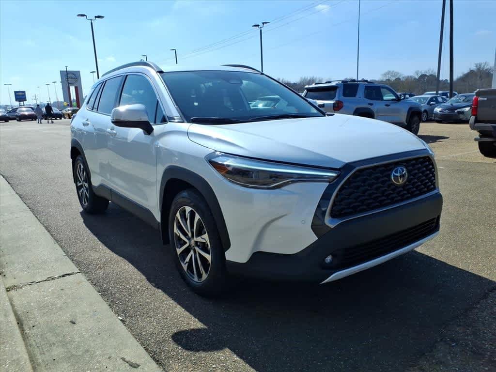 Thumbnail: 2023 Toyota Corolla Cross - 3