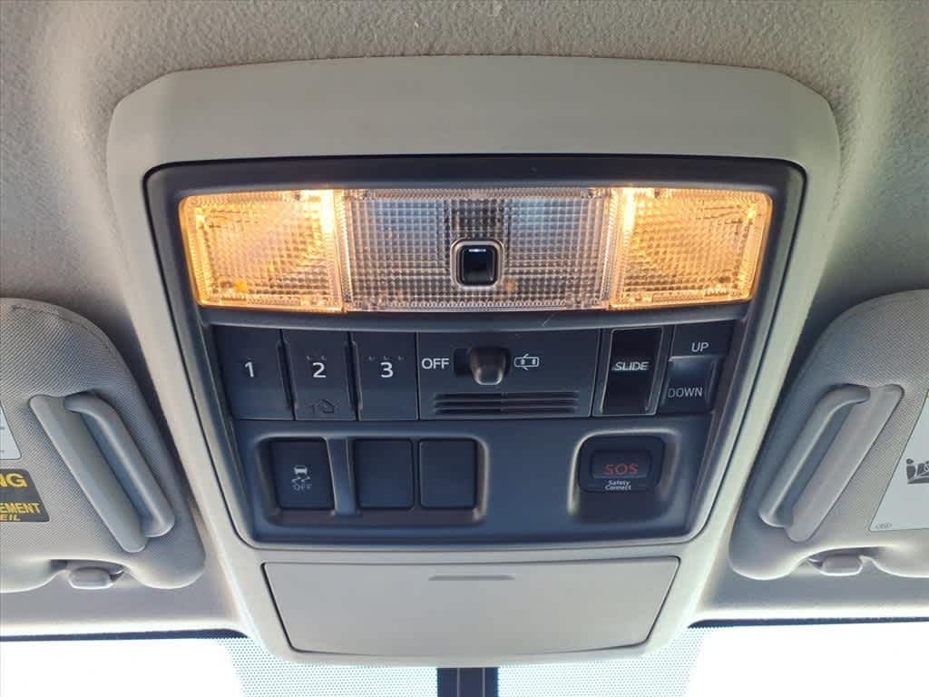 Thumbnail: 2013 Toyota 4Runner - 24