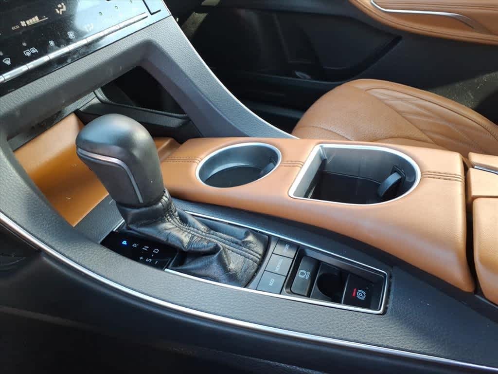 Thumbnail: 2019 Toyota Avalon - 21