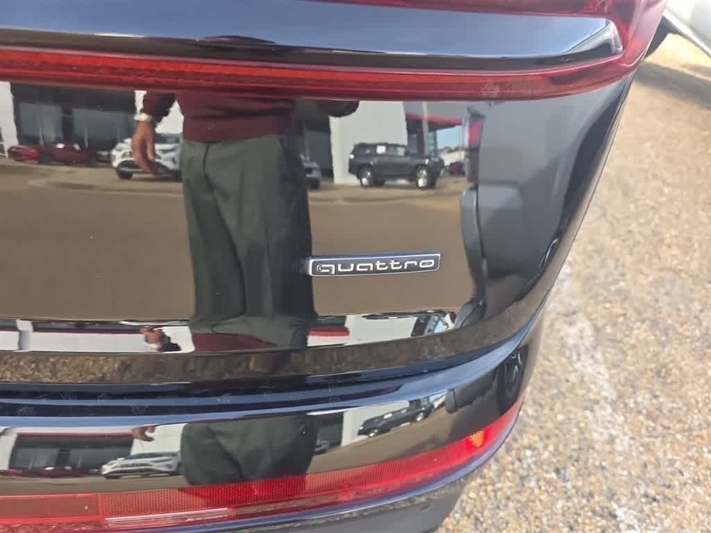 Thumbnail: 2023 Audi Q7 - 4