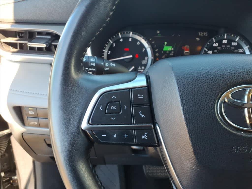 Thumbnail: 2021 Toyota Highlander - 15