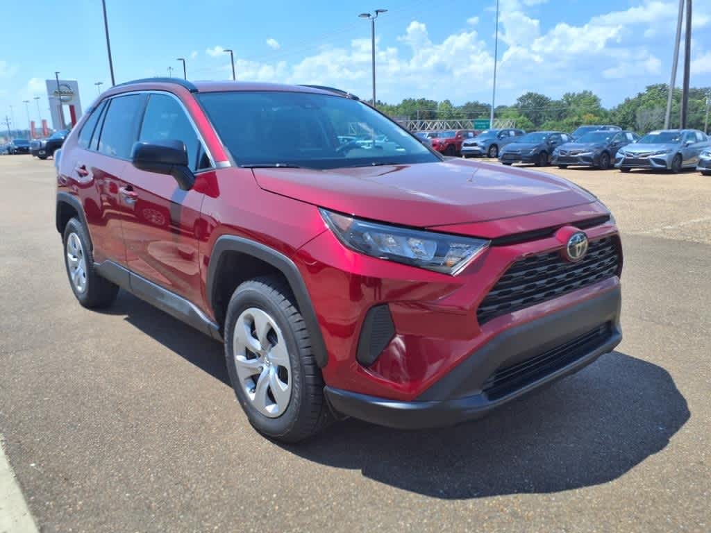 Thumbnail: 2021 Toyota RAV4 - 3