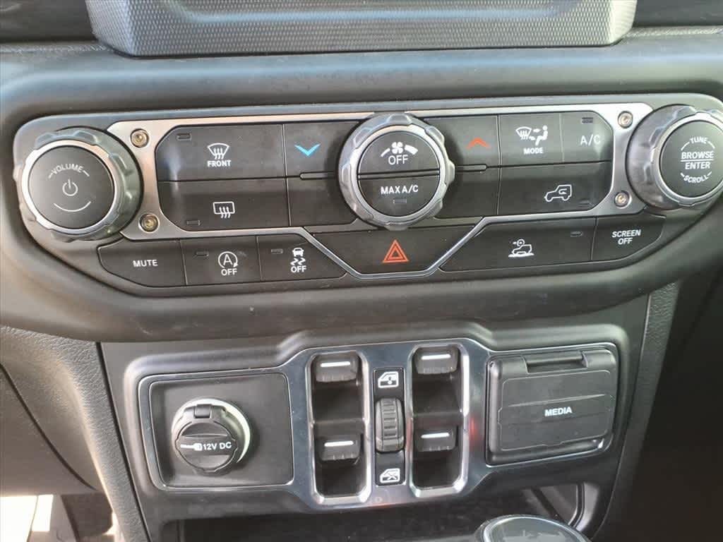 Thumbnail: 2023 Jeep Wrangler - 20