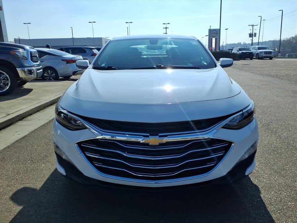 Thumbnail: 2020 Chevrolet Malibu - 2