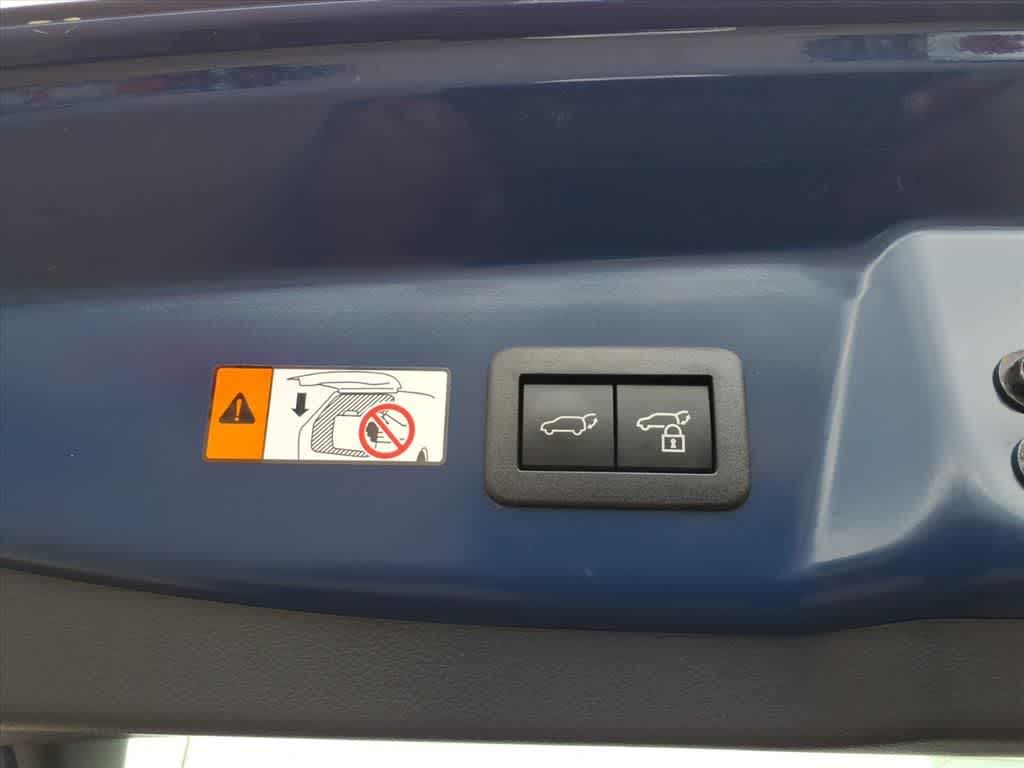 Thumbnail: 2025 Toyota Prius - 10