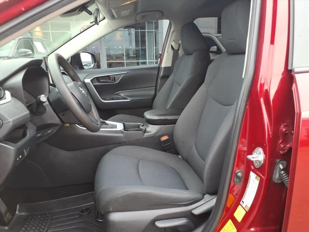 Thumbnail: 2019 Toyota RAV4 - 25