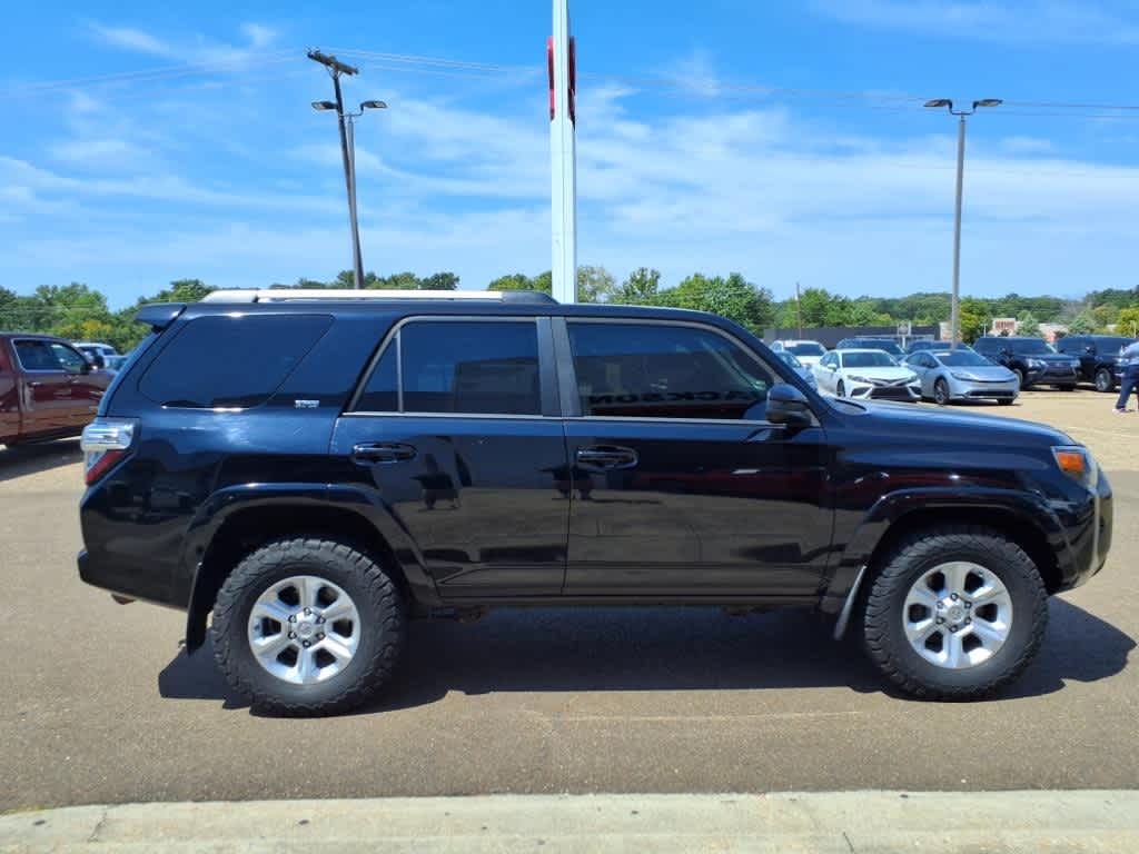 Thumbnail: 2019 Toyota 4Runner - 4