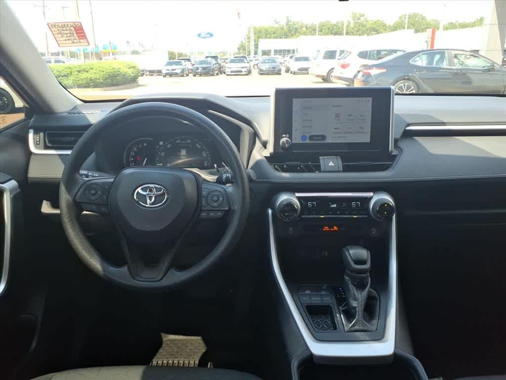 Thumbnail: 2024 Toyota RAV4 - 9