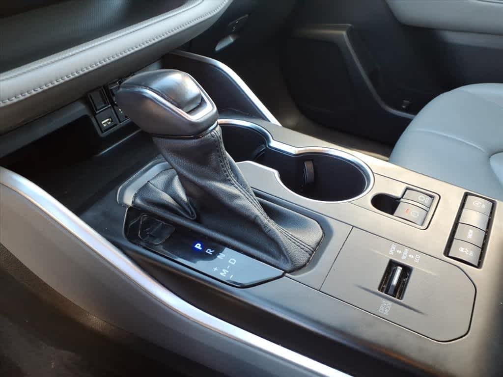 Thumbnail: 2021 Toyota Highlander - 21