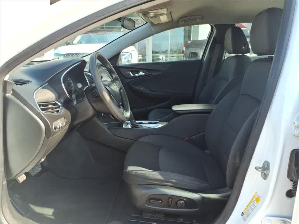 Thumbnail: 2020 Chevrolet Malibu - 25