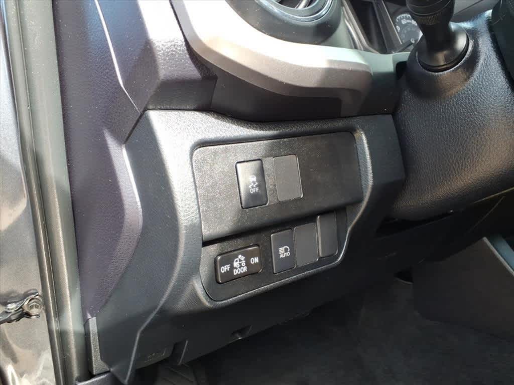 Thumbnail: 2020 Toyota Tacoma - 14