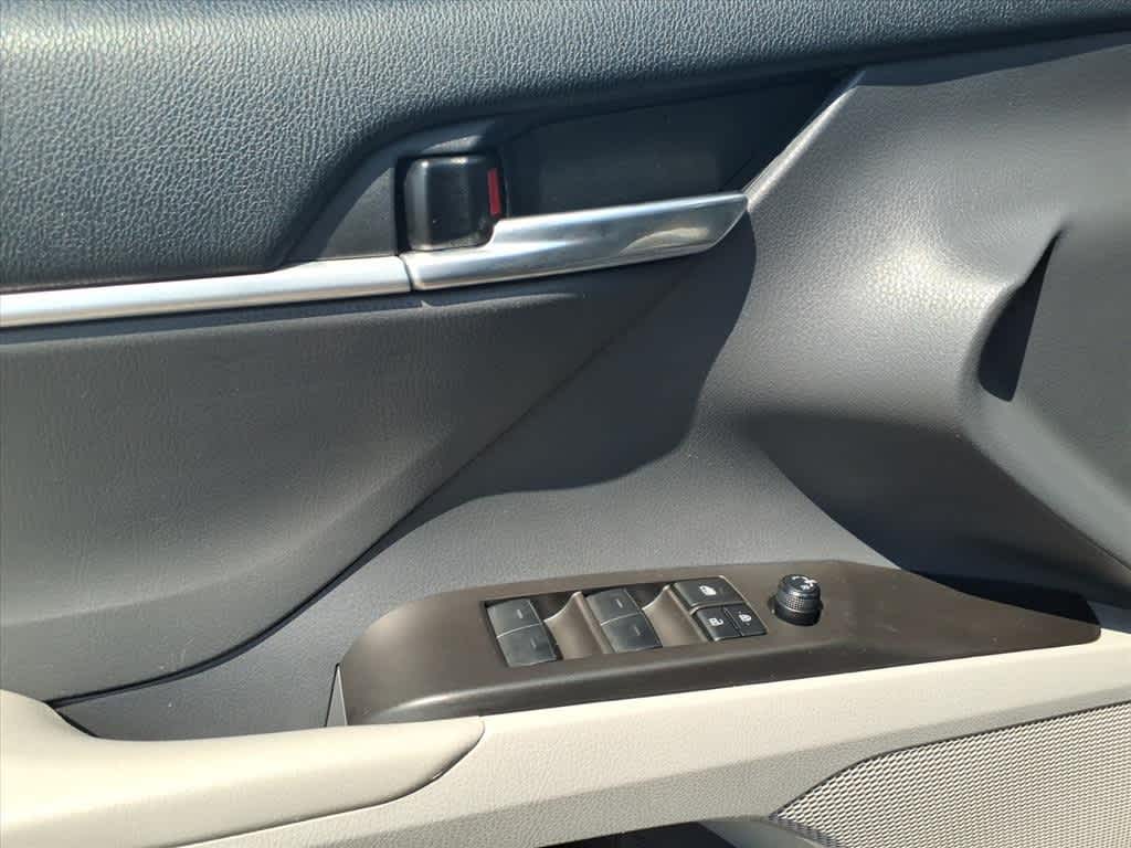 Thumbnail: 2023 Toyota Camry - 12