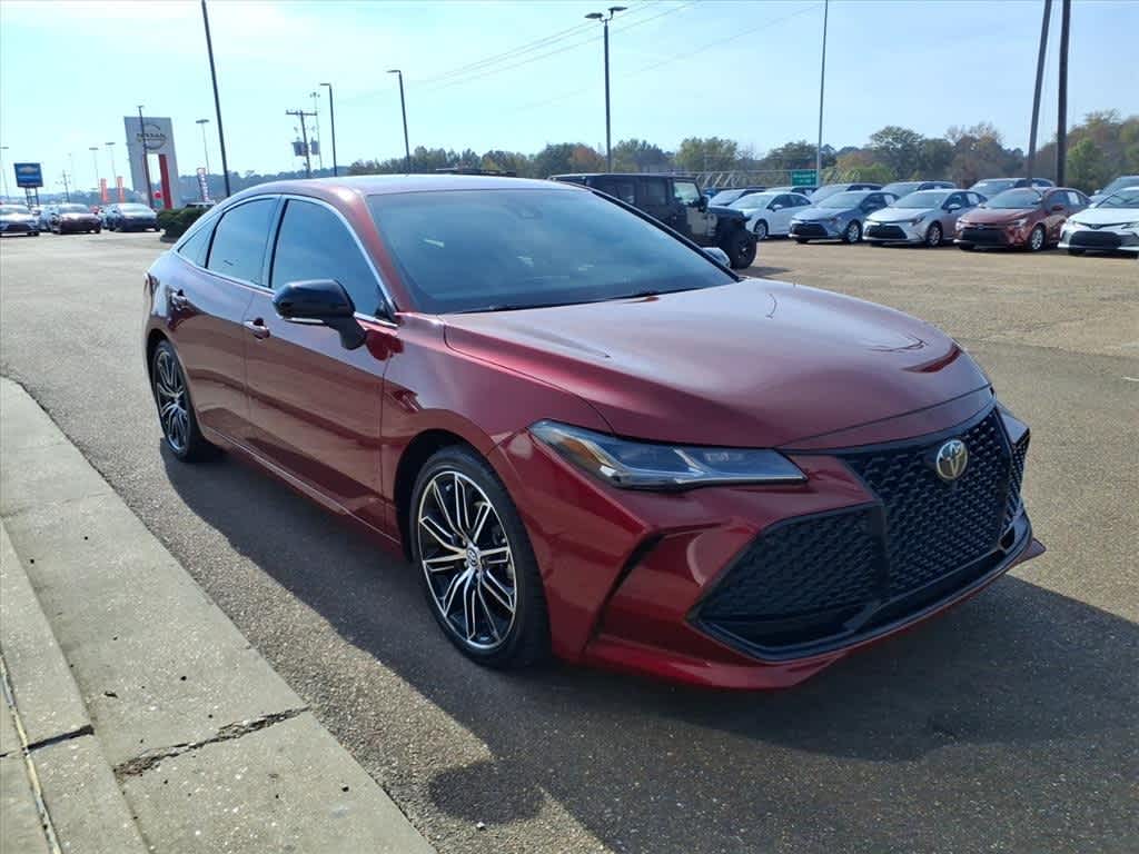Thumbnail: 2020 Toyota Avalon - 3