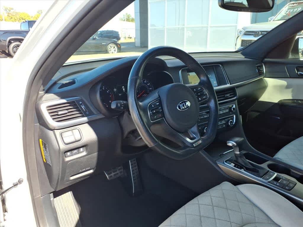 Thumbnail: 2016 Kia Optima - 10