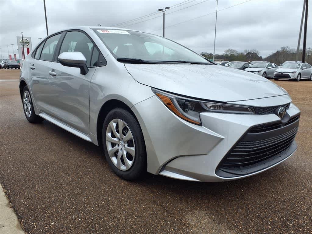 Thumbnail: 2025 Toyota Corolla - 4