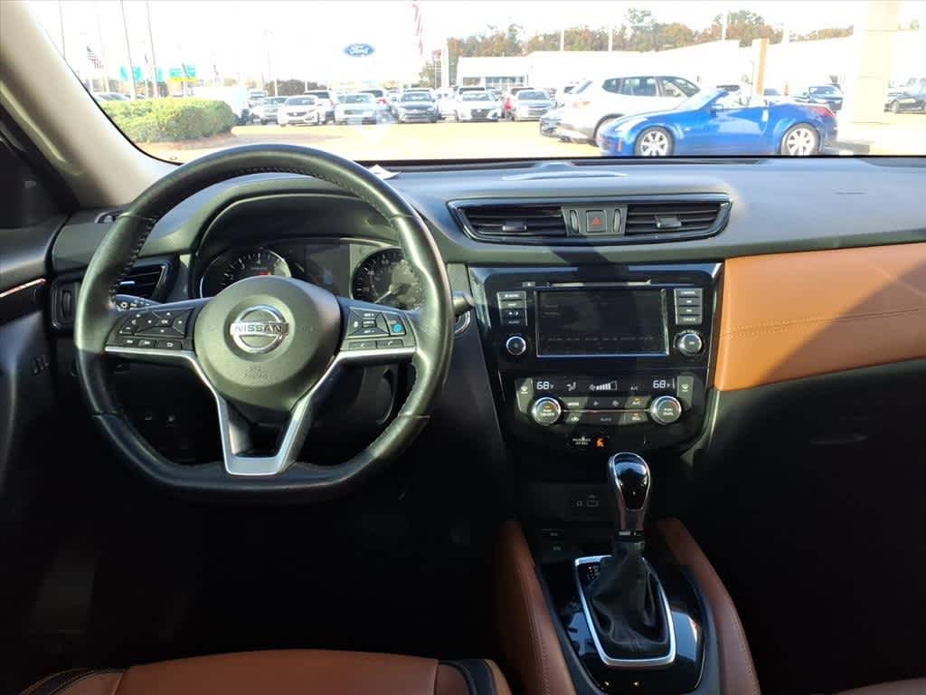 Thumbnail: 2018 Nissan Rogue - 10