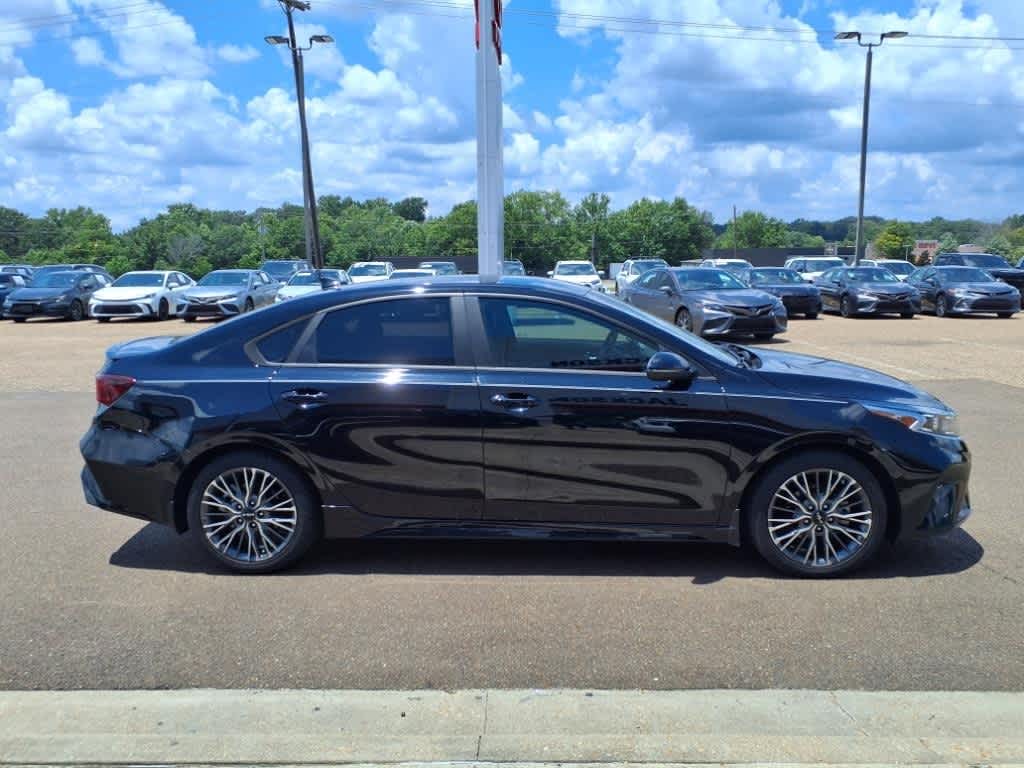 Thumbnail: 2023 Kia Forte - 4