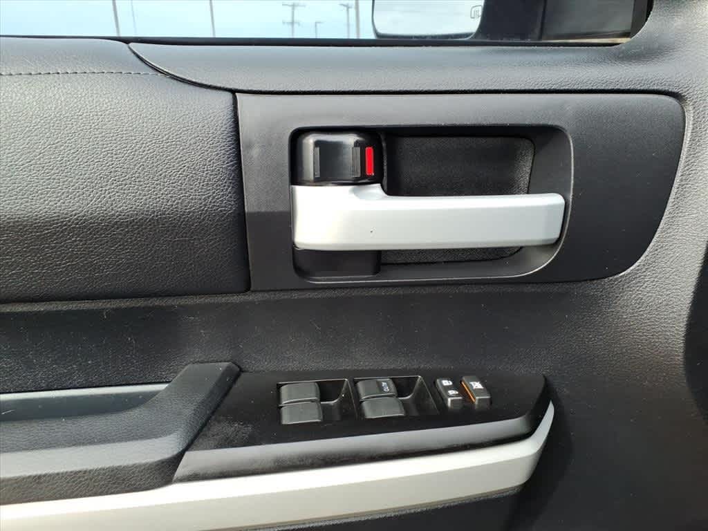 Thumbnail: 2019 Toyota Tundra - 12