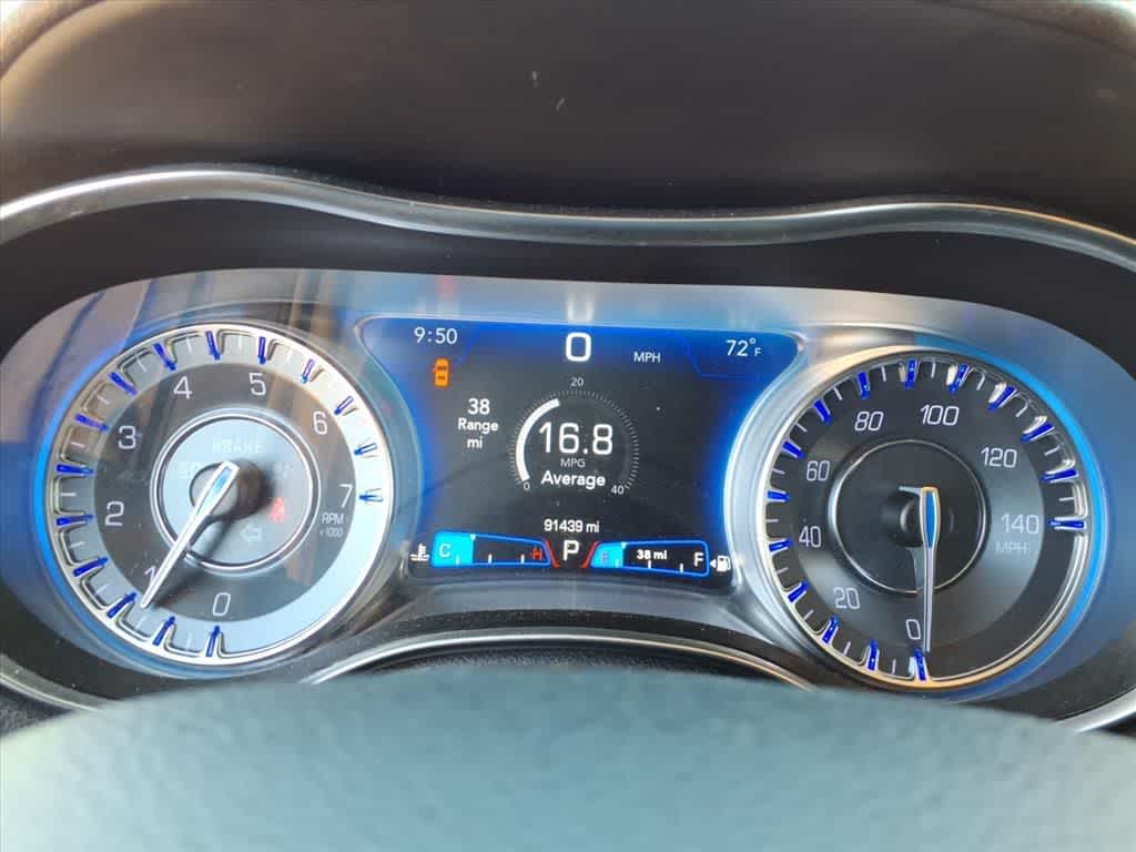 Thumbnail: 2019 Chrysler 300 - 16