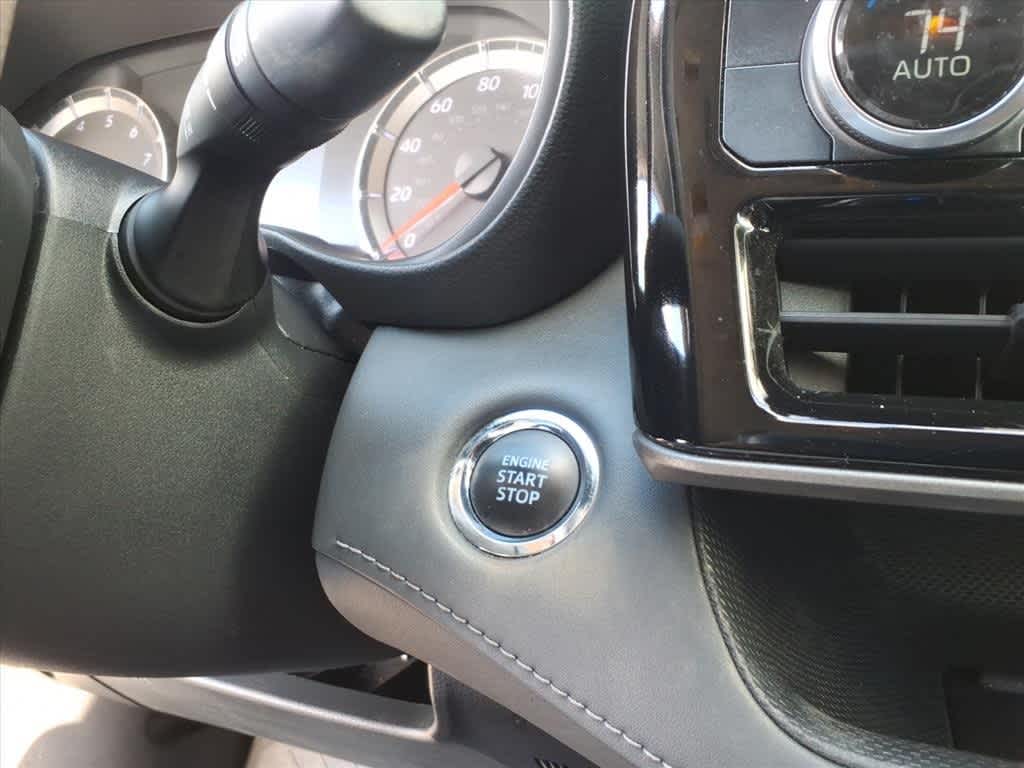 Thumbnail: 2022 Toyota Highlander - 17