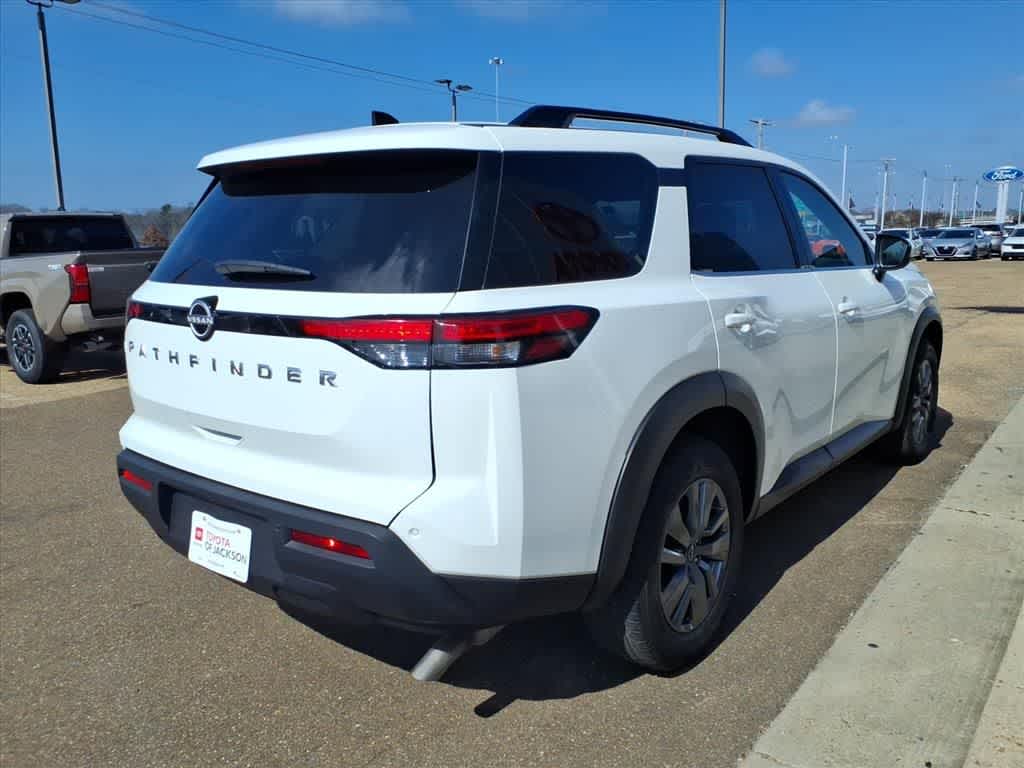 Thumbnail: 2025 Nissan Pathfinder - 5
