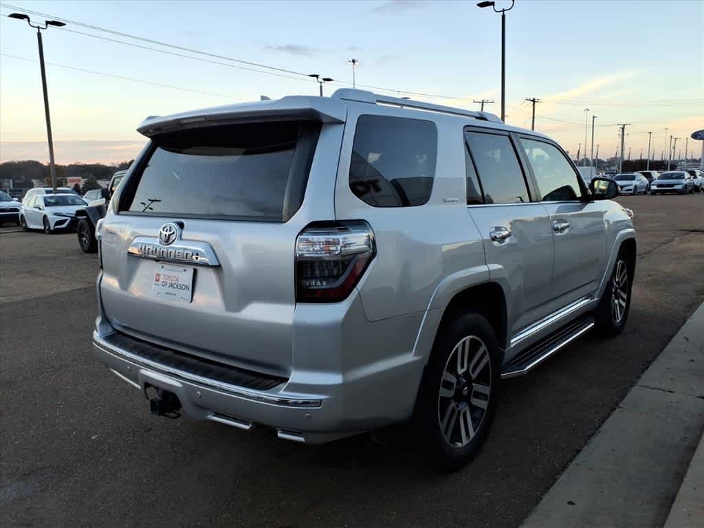 Thumbnail: 2016 Toyota 4Runner - 5