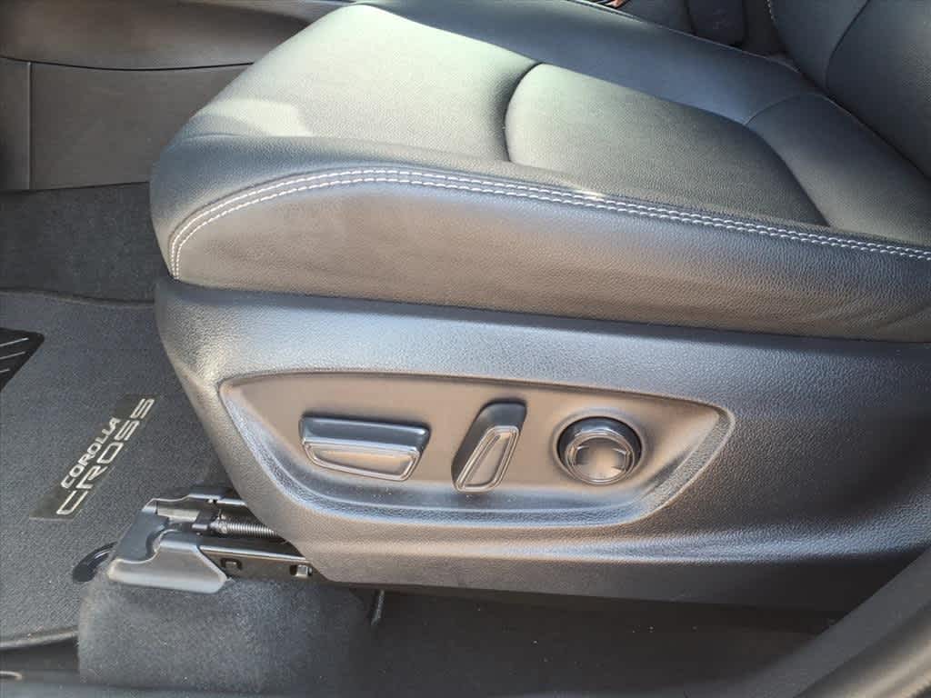 Thumbnail: 2023 Toyota Corolla Cross - 11