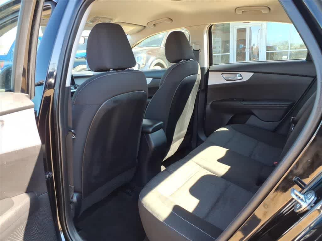 Thumbnail: 2023 Kia Forte - 29