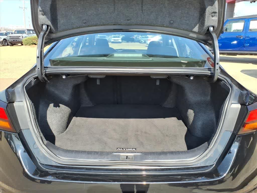 Thumbnail: 2024 Nissan Altima - 8