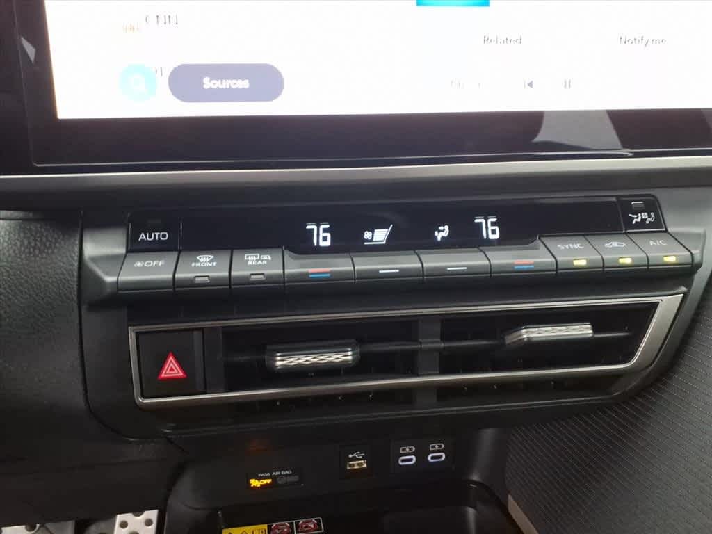 Thumbnail: 2025 Toyota Camry - 19