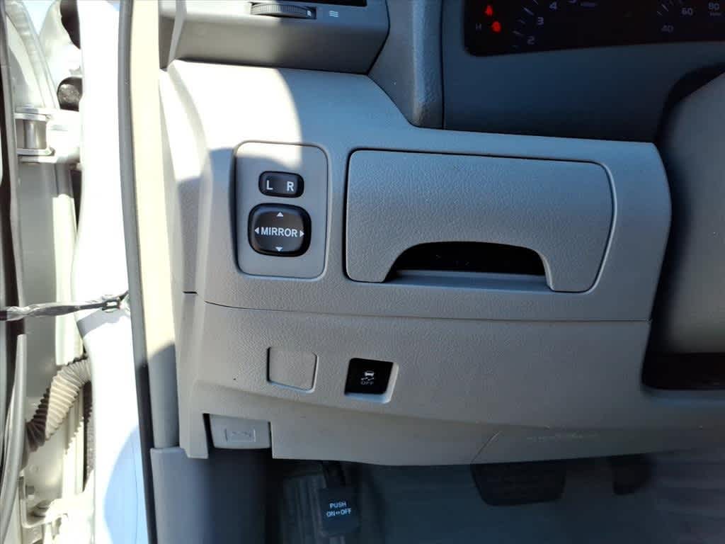 Thumbnail: 2011 Toyota Camry - 13