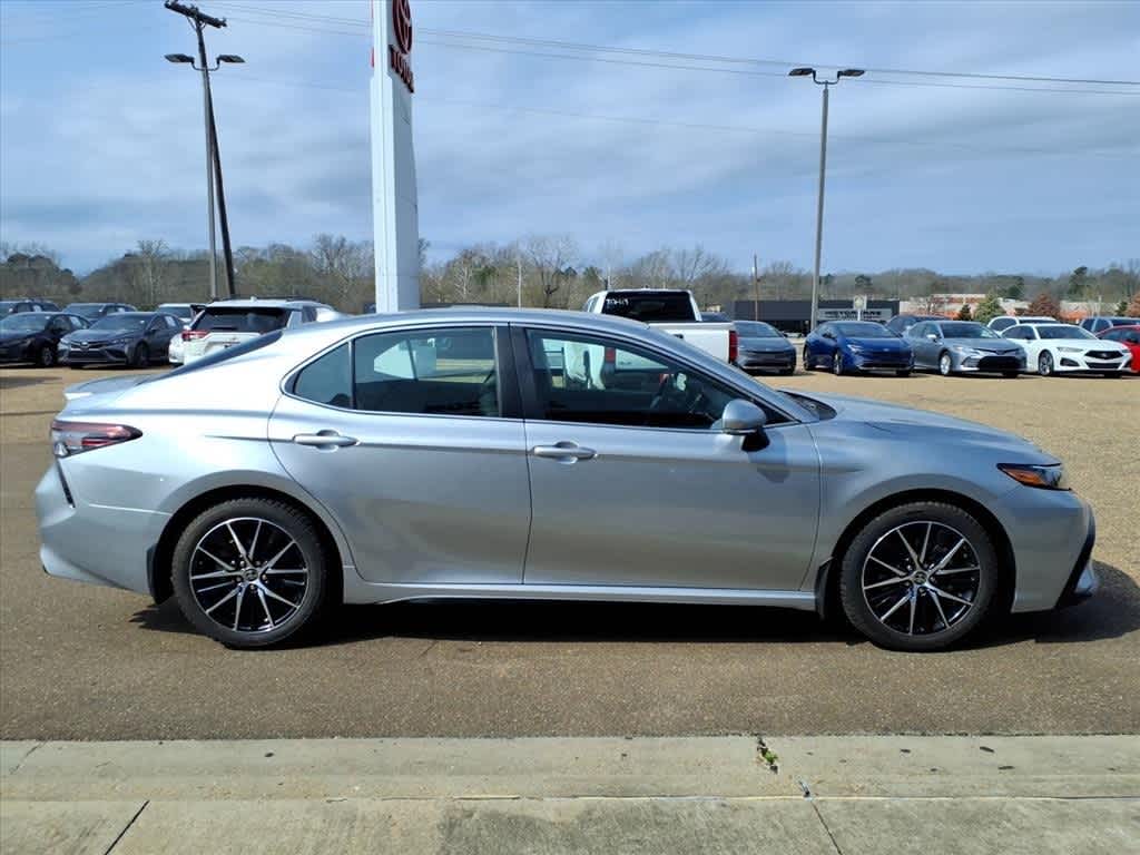 Thumbnail: 2023 Toyota Camry - 4